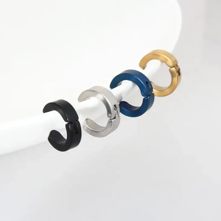 2pcs Anime Chainsaw Man Yoshida Hirofumi Cosplay Ear Clip Earrings Women Men Punk Black No Pierced Fake Ear Circle Pop Jewelry - Image 3