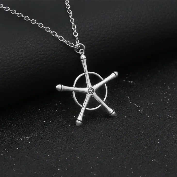 Anime Bleach Cosplay Necklace Quincy Ishida Uryuu Ginrei Gojiaku Amulet Pendant Necklace for Women Men Choker Jewelry Gift - Image 3